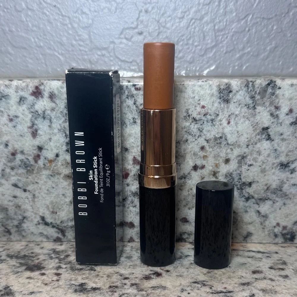 Bobbi Brown Warm Almond Skin Foundation Stick